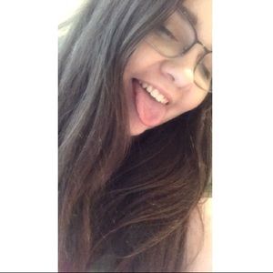 Meet your Posher, Liz